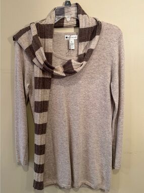 Wool long sleeve tan tunic with scarf by Valerie Bertinelli - Medium